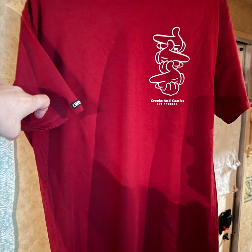Men’s Red Crooks and Castles T-Shirt Med
